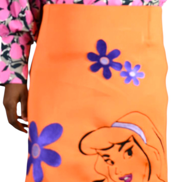 Yayas Designs Daphne Embroidered Skirt Orange Neoprene Cartoon Scooby Doo Medium - Picture 4 of 16